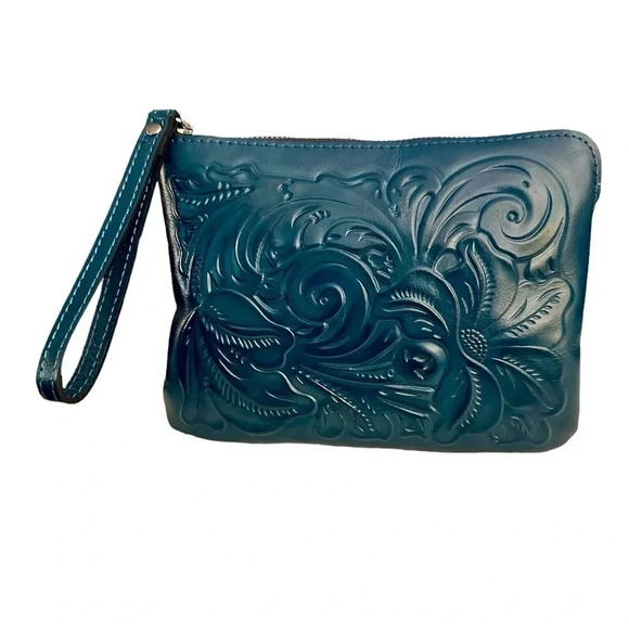 NEW Cassini Tooled Leather Wristlet by Patricia Nash - Picture 1 of 7